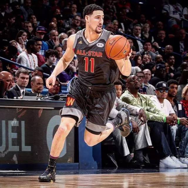 潜入巨型商 潜入巨型商